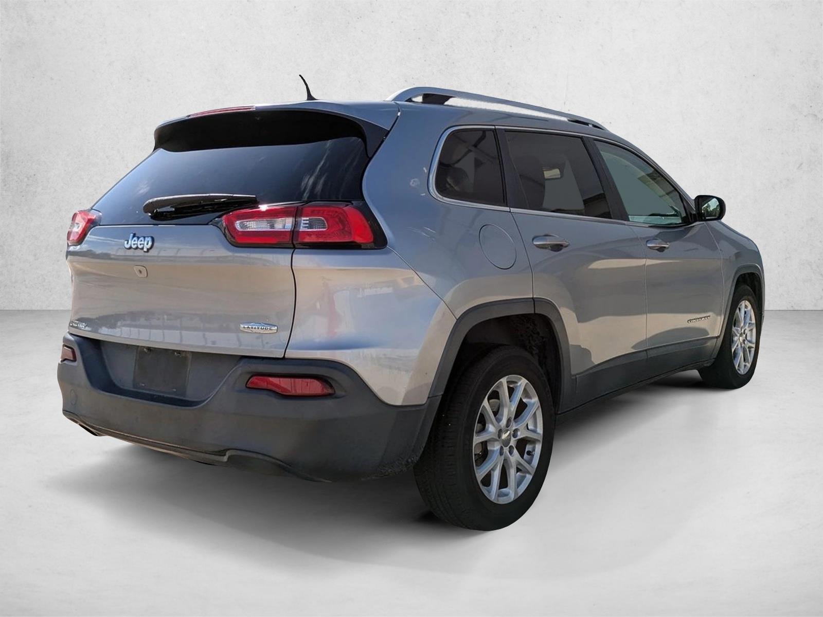 2017 Jeep Cherokee Latitude photo 4