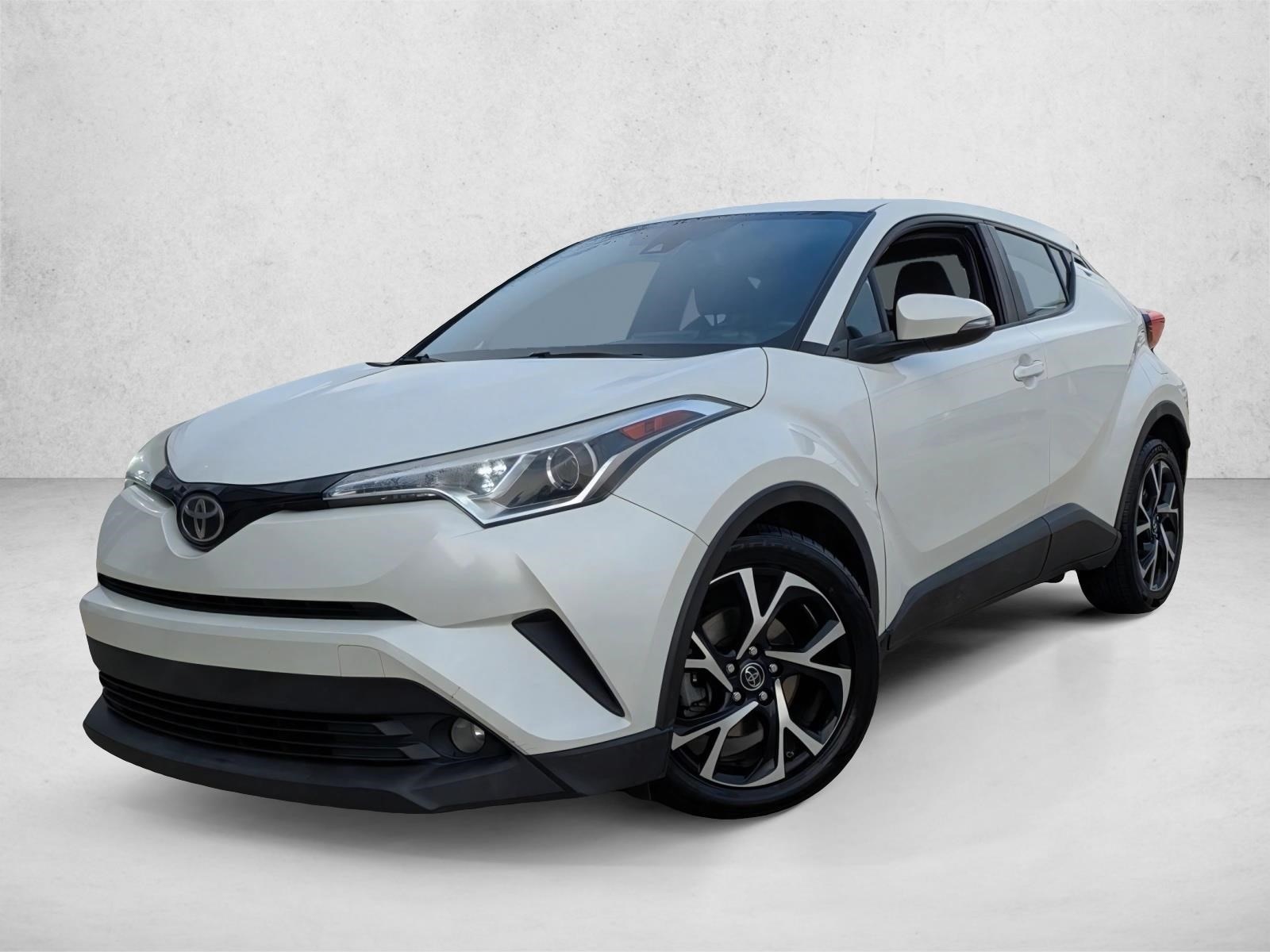 2018 Toyota C-HR XLE Premium's photo