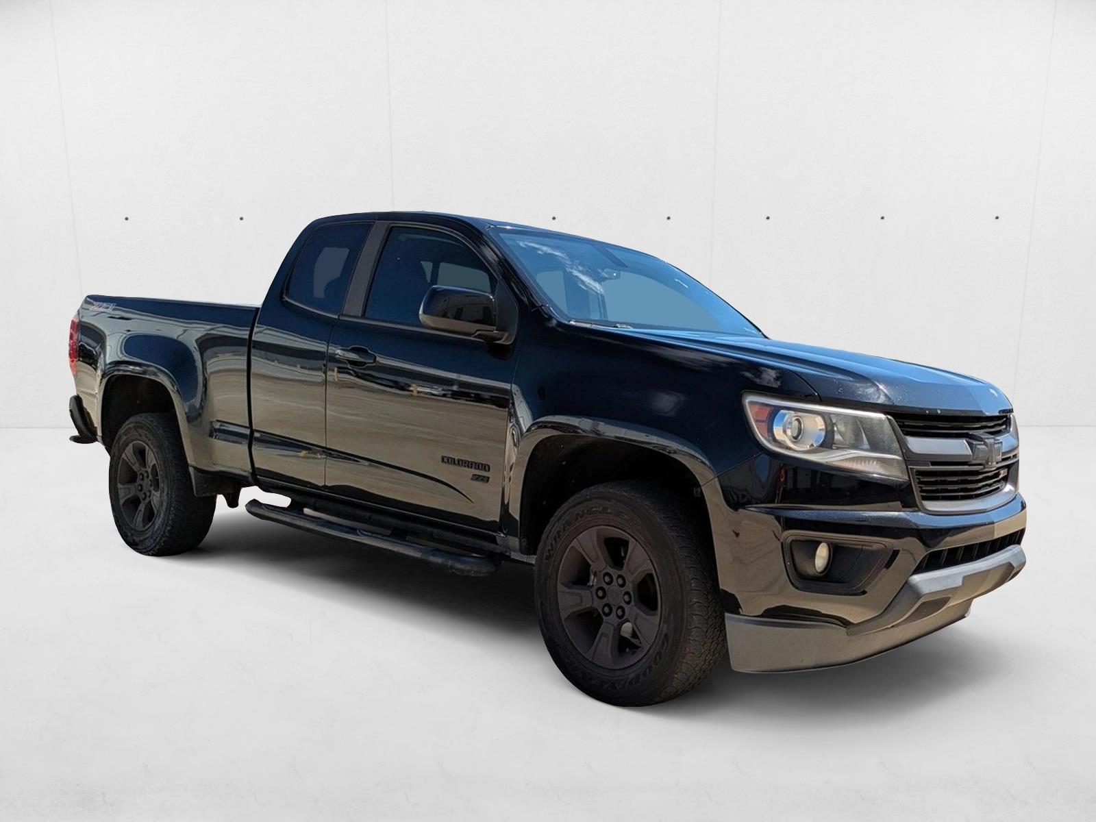 2018 Chevrolet Colorado Z71 photo 2