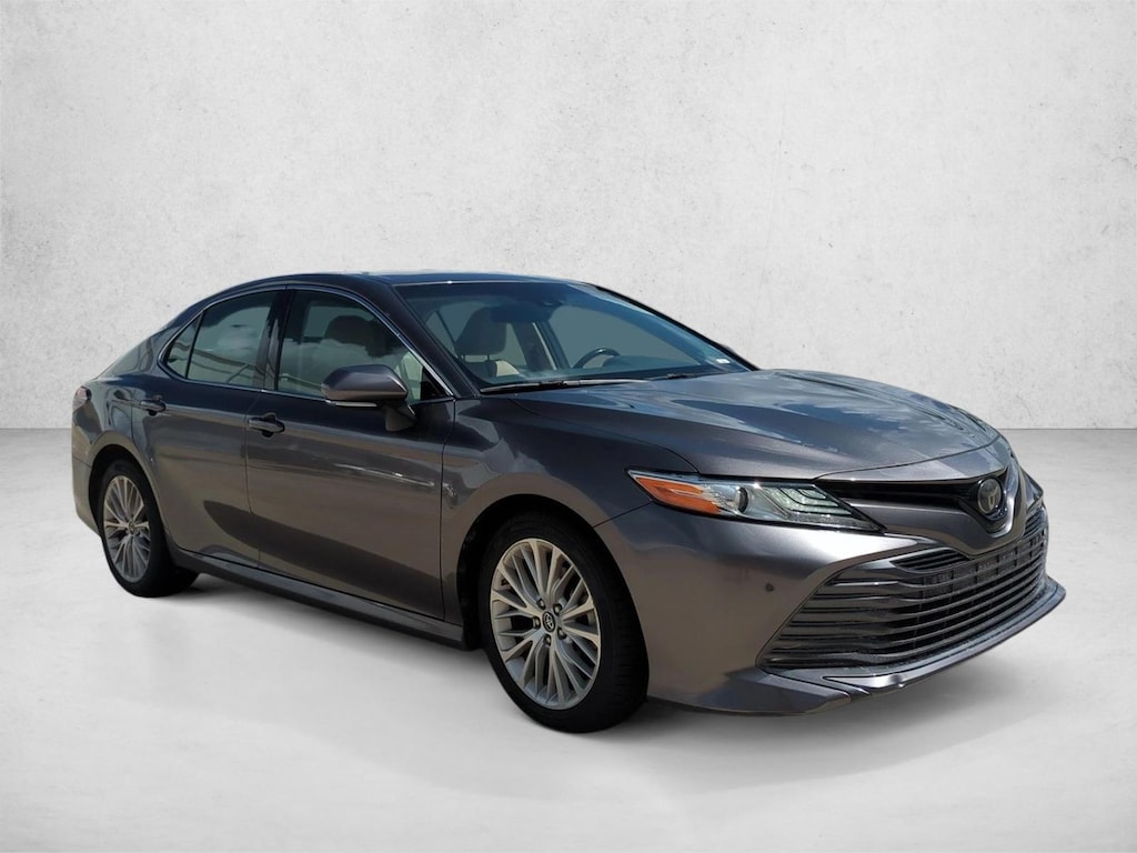 Used 2018 Toyota Camry XLE Sedan