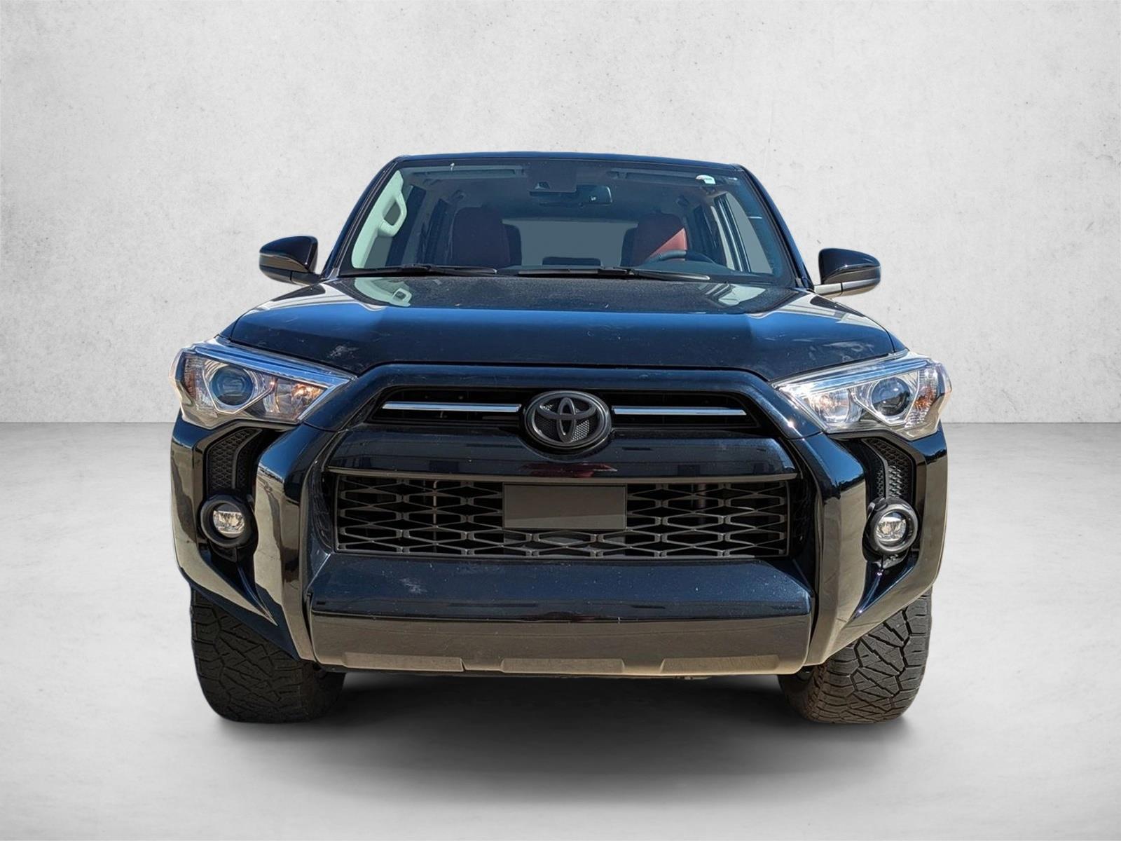 2022 Toyota 4Runner SR5 photo 2