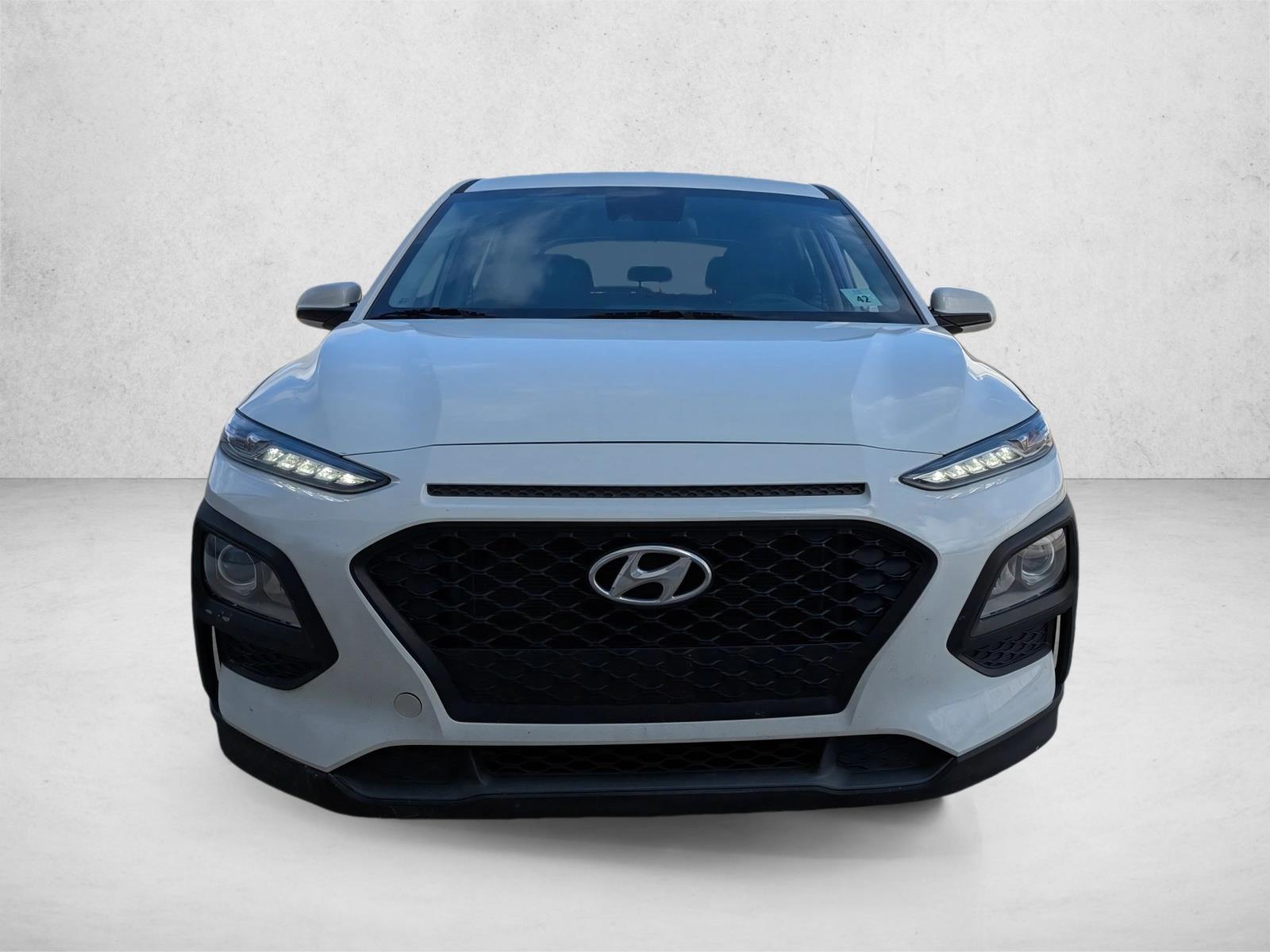 2021 Hyundai Kona SE photo 2