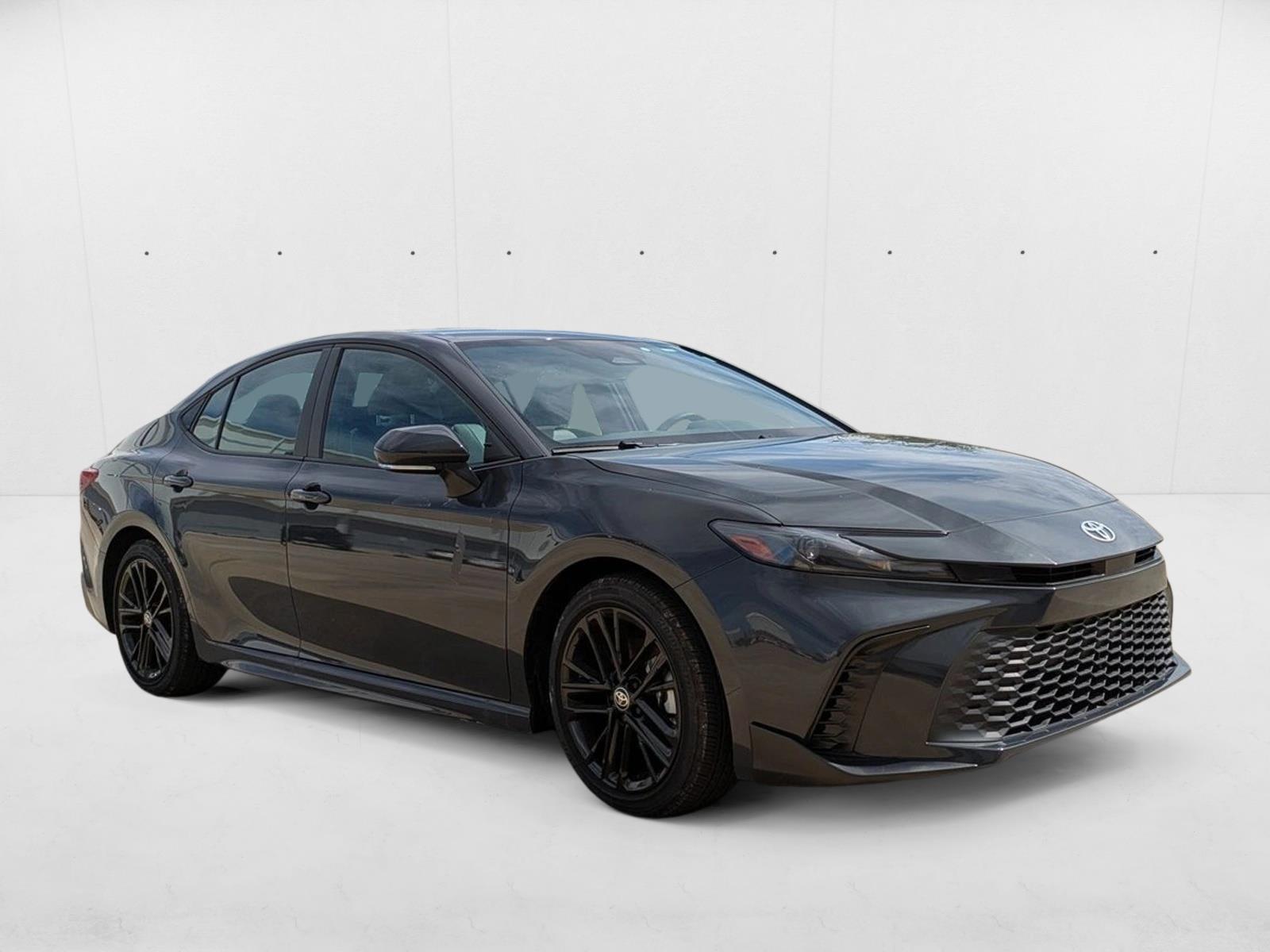 2025 Toyota Camry SE photo 3