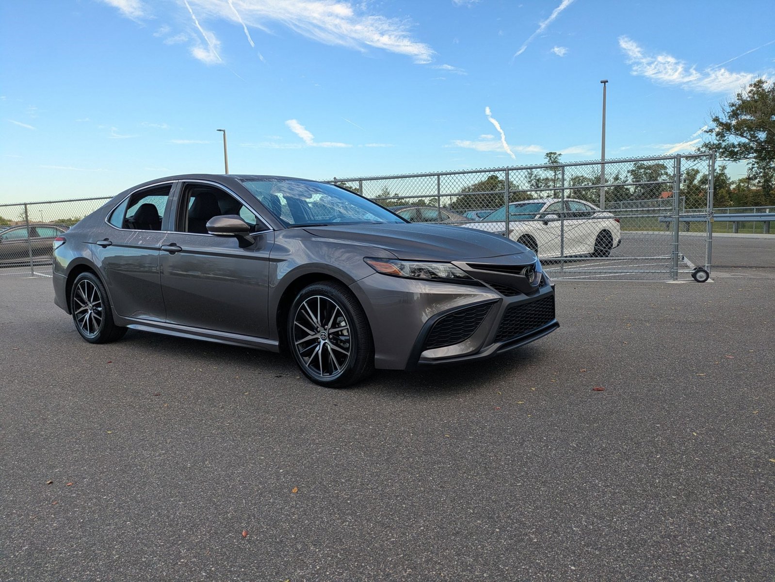 2024 Toyota Camry SE photo 3