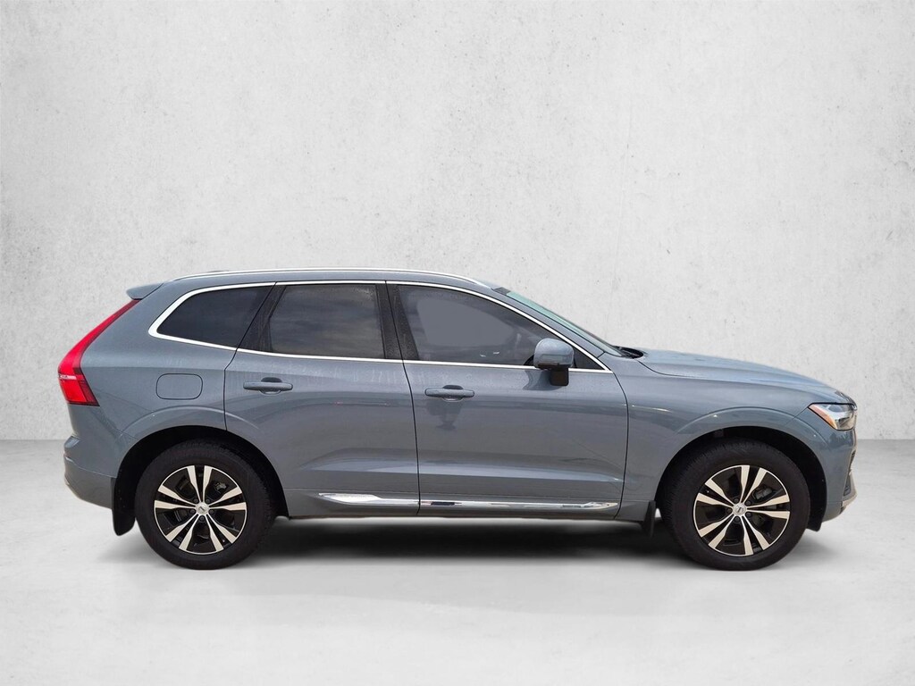 Used 2022 Volvo XC60 Recharge Plug-In Hybrid eAWD Inscription Expression SUV