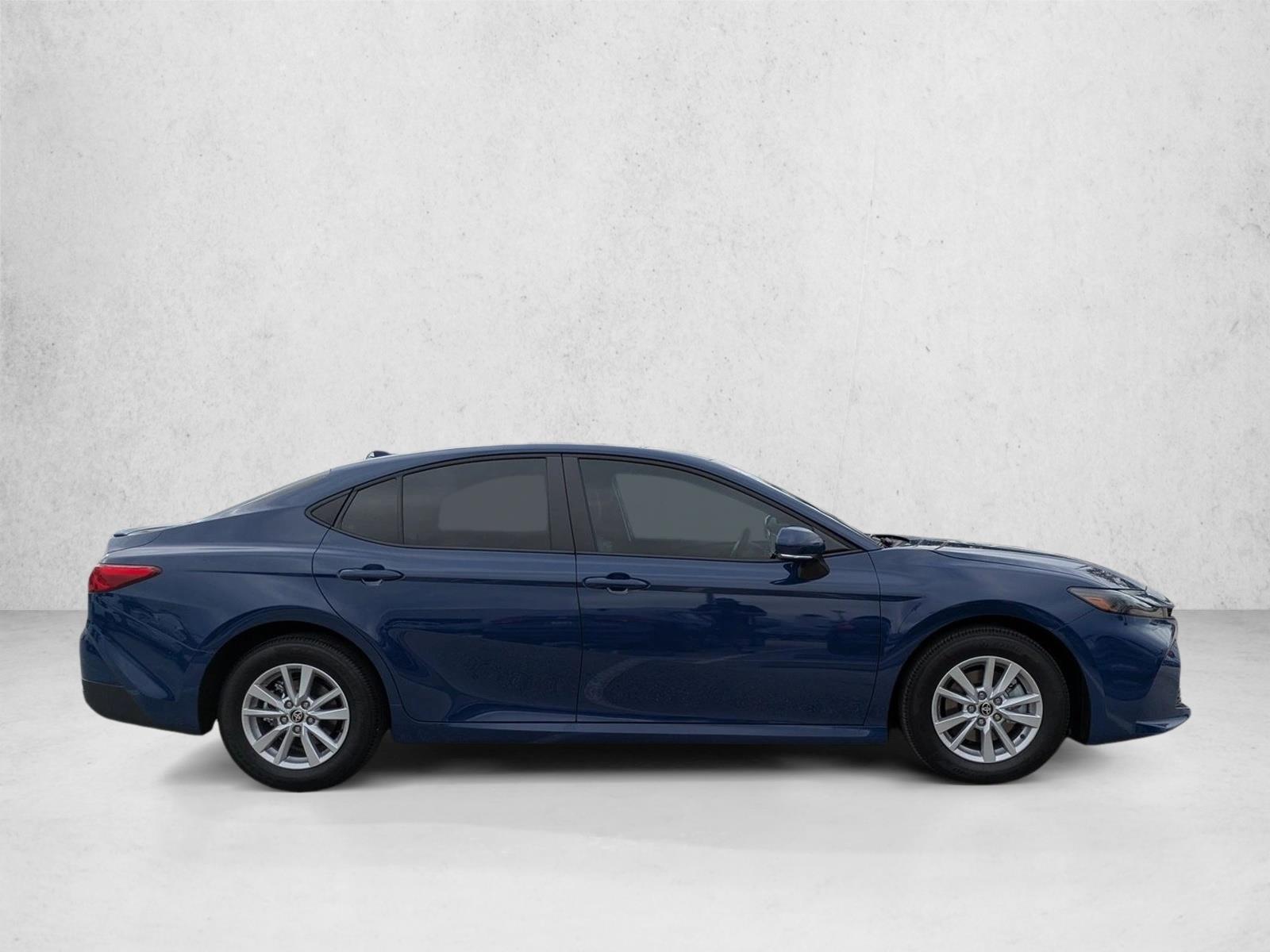 2026 Toyota Camry LE photo 4