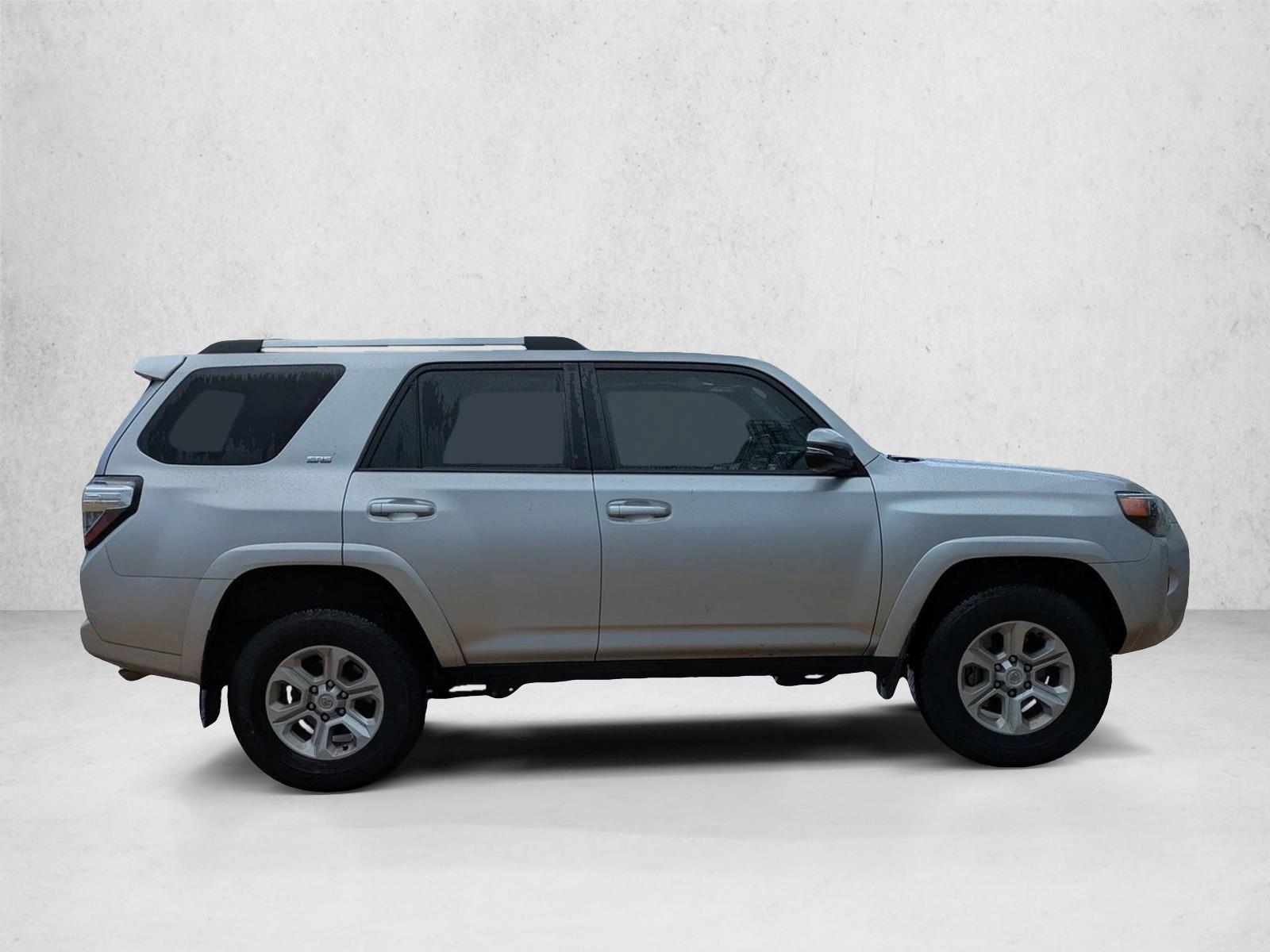 2023 Toyota 4Runner SR5 Premium photo 4