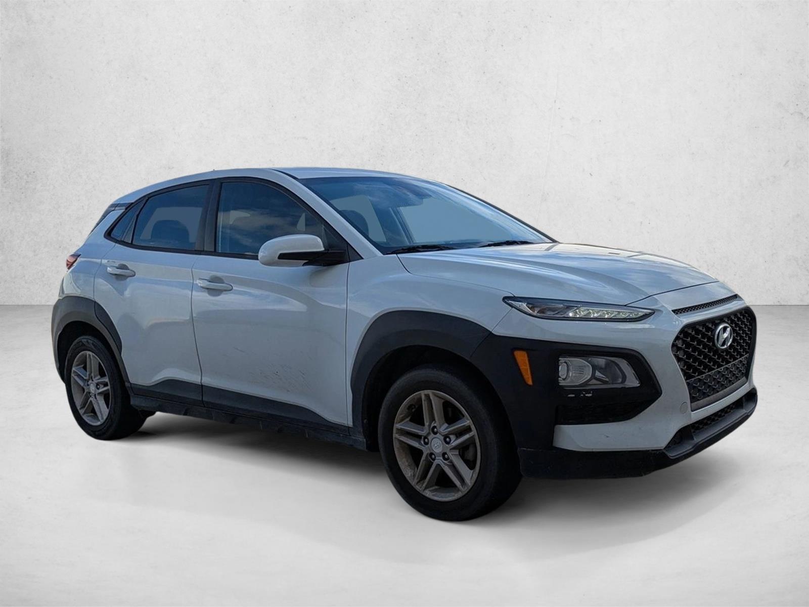 2021 Hyundai Kona SE photo 3