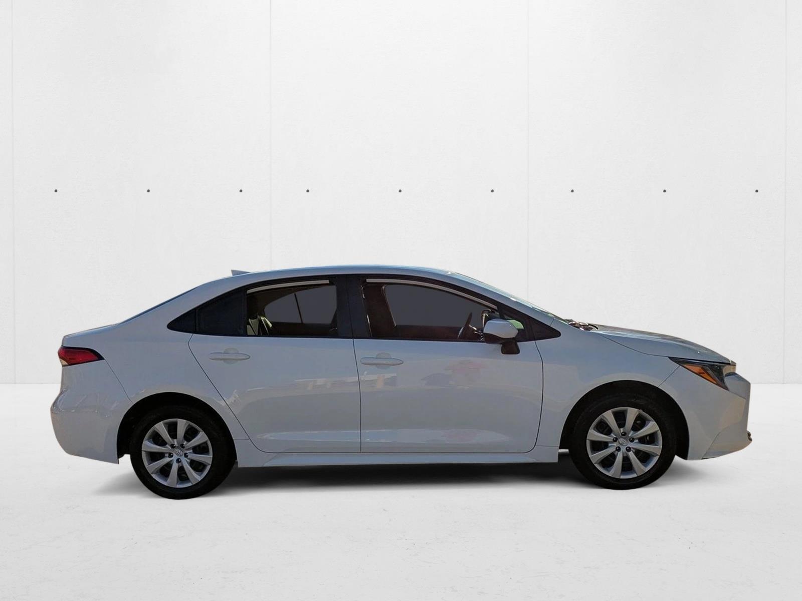 2024 Toyota Corolla LE photo 4