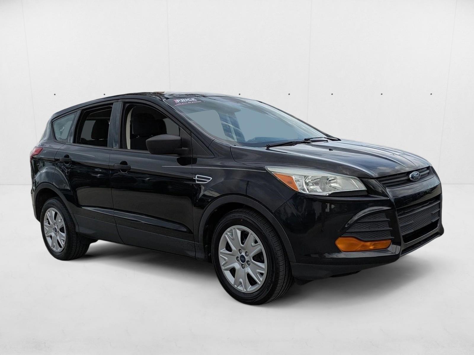 2014 Ford Escape S photo 3