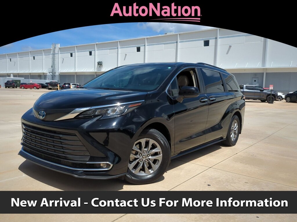 Used 2024 Toyota Sienna XLE 8 Passenger Van Passenger Van