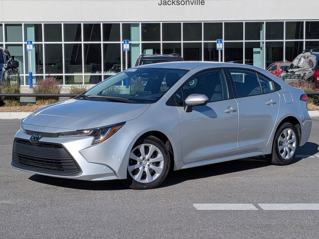 Used 2025 Toyota Corolla LE Sedan
