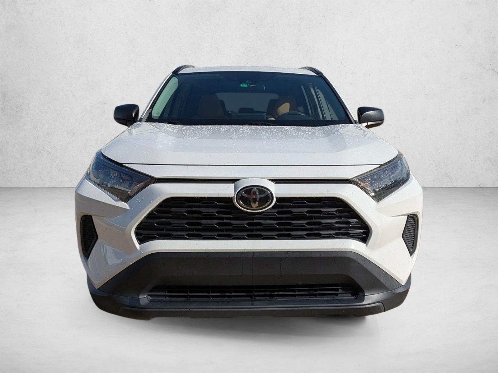 2019 Toyota RAV4 LE photo 2