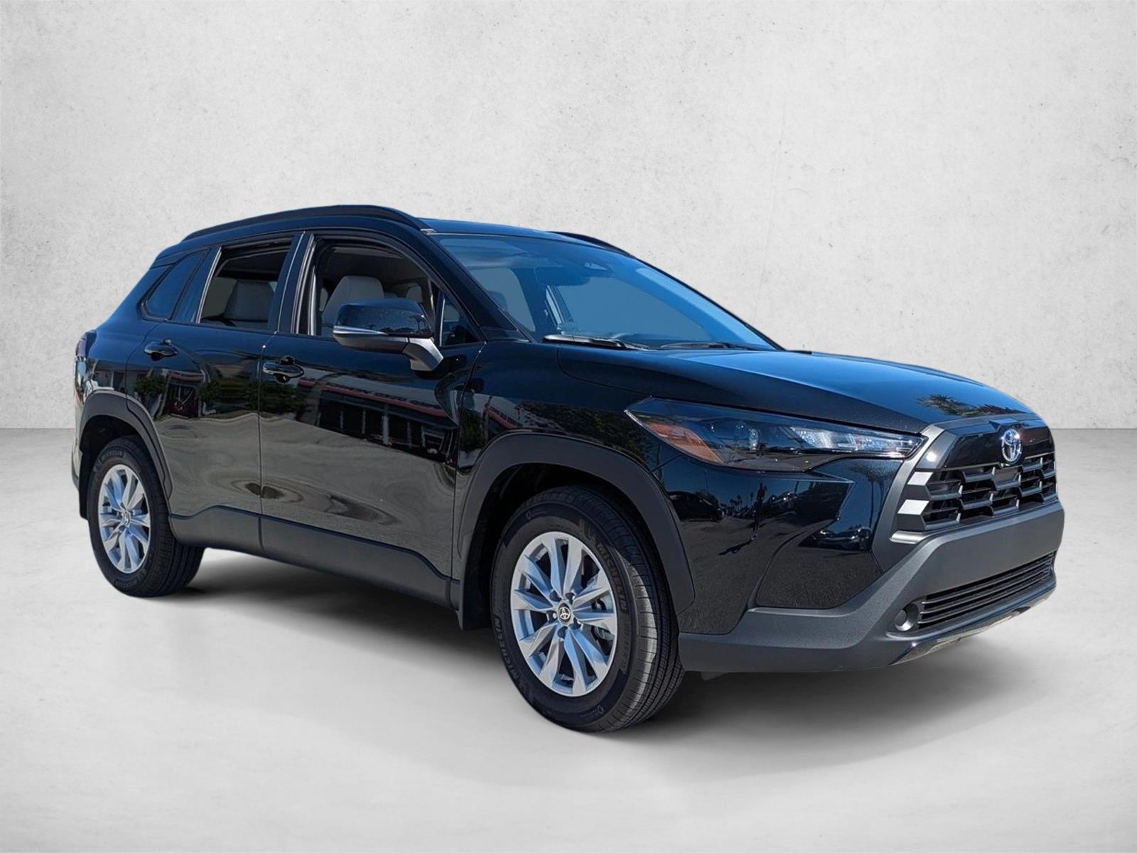2026 Toyota Corolla Cross LE photo 3