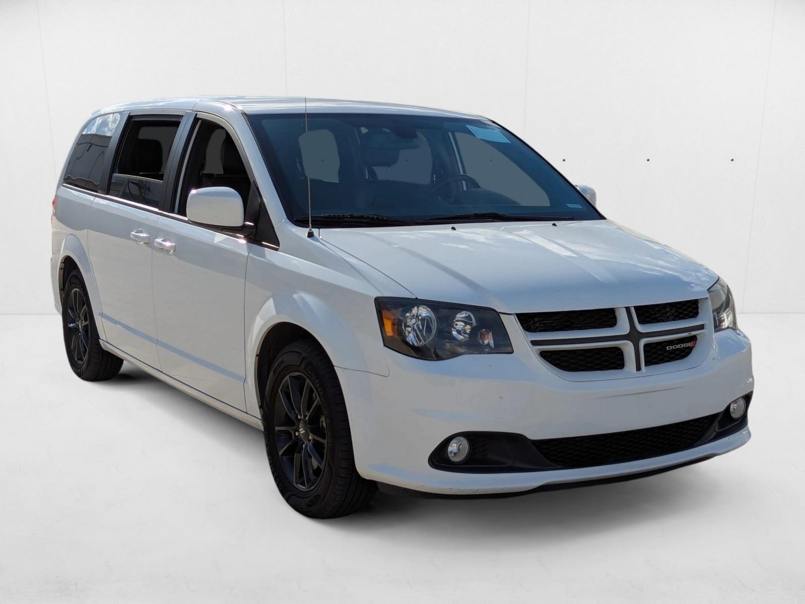 2020 Dodge Grand Caravan GT photo 2