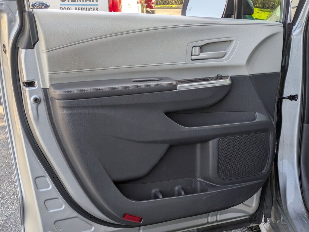 Used 2023 Toyota Sienna LE 8 Passenger Van Passenger Van