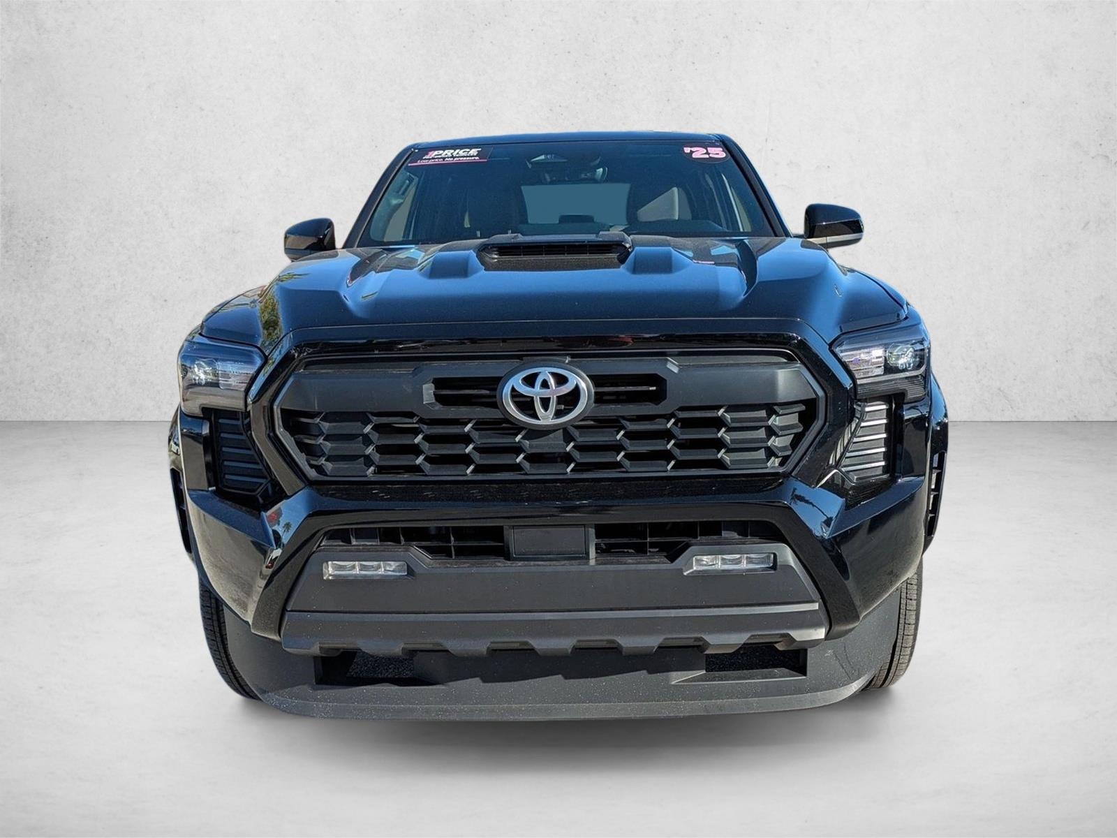 2025 Toyota Tacoma TRD Sport Double Cab photo 2