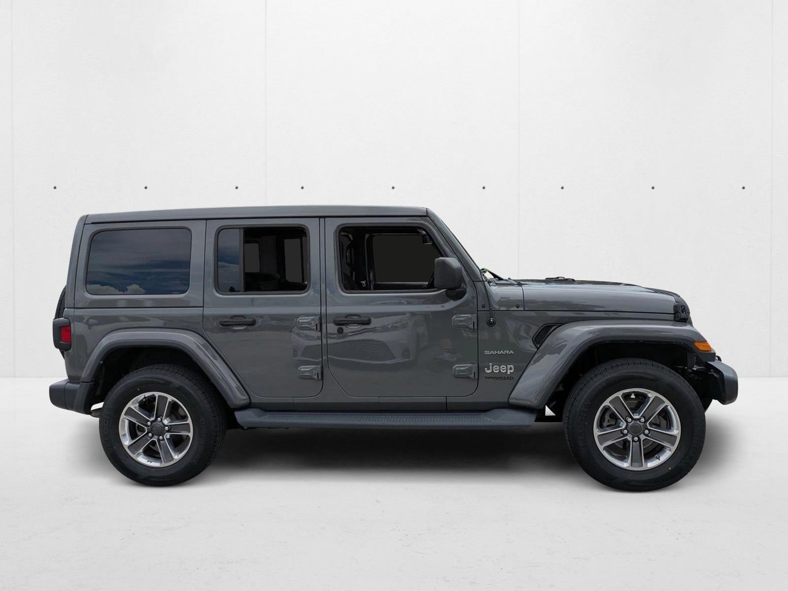 2020 Jeep Wrangler Unlimited Sahara photo 4