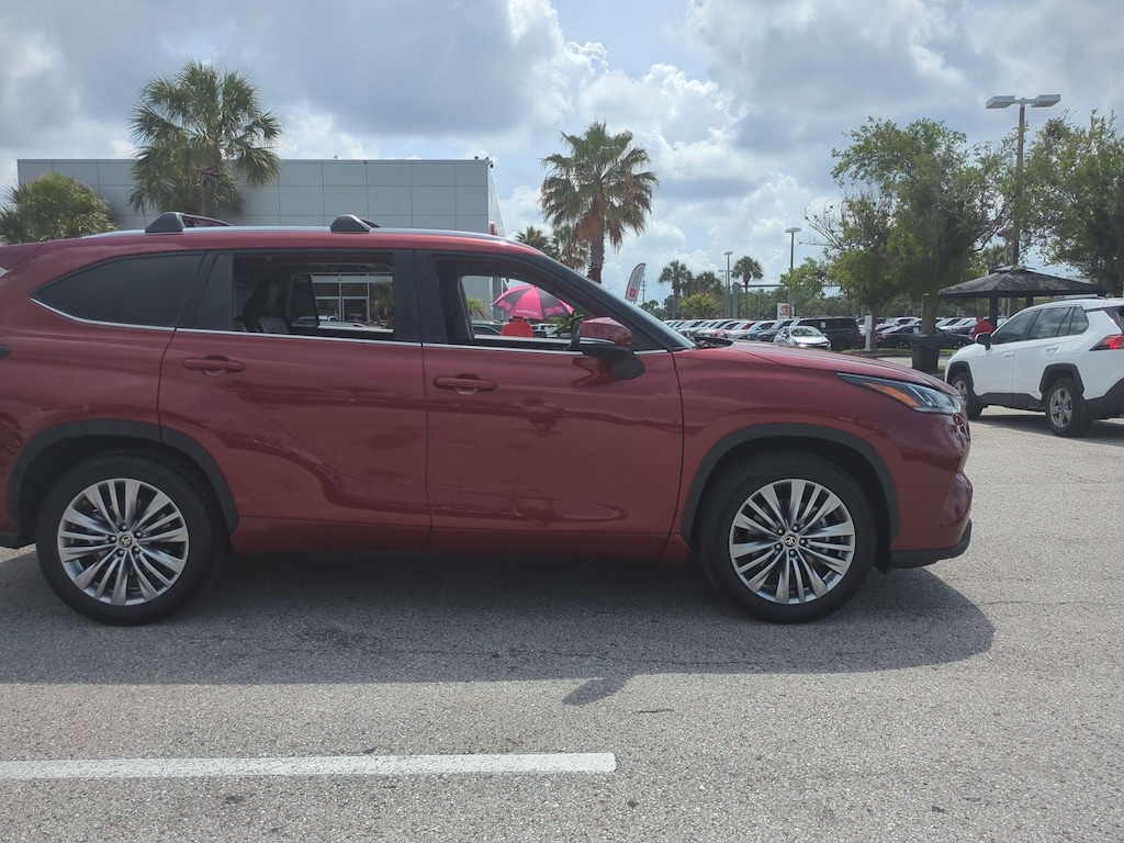 Used 2022 Toyota Highlander Platinum SUV