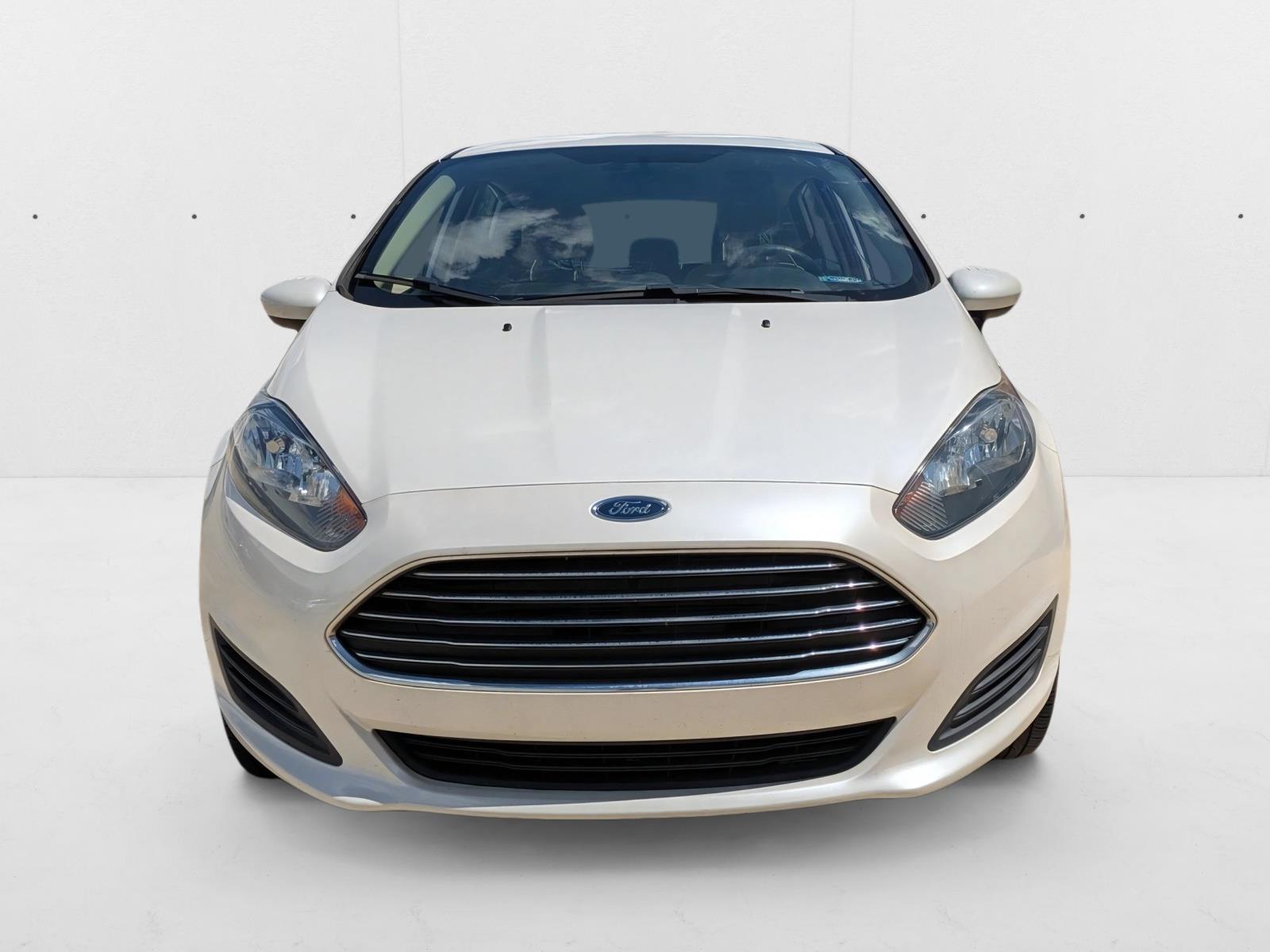 2018 Ford Fiesta SE photo 2
