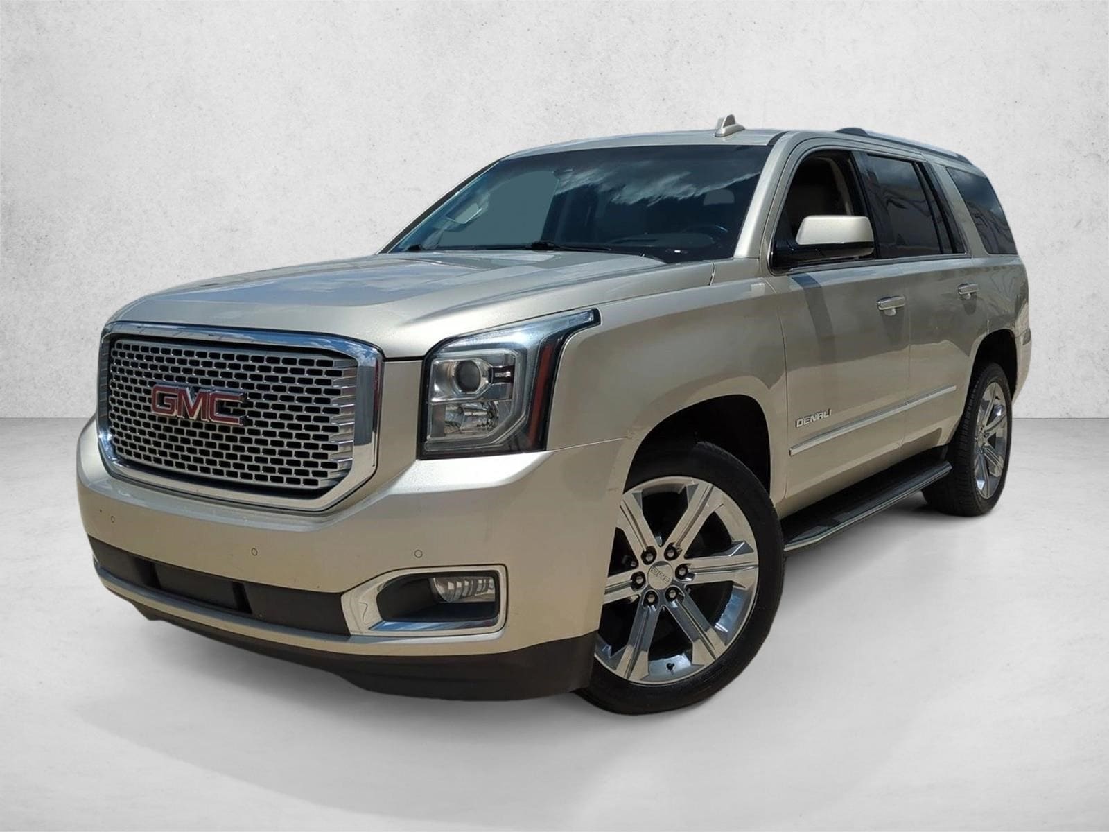 2017 GMC Yukon 4WD Denali's photo