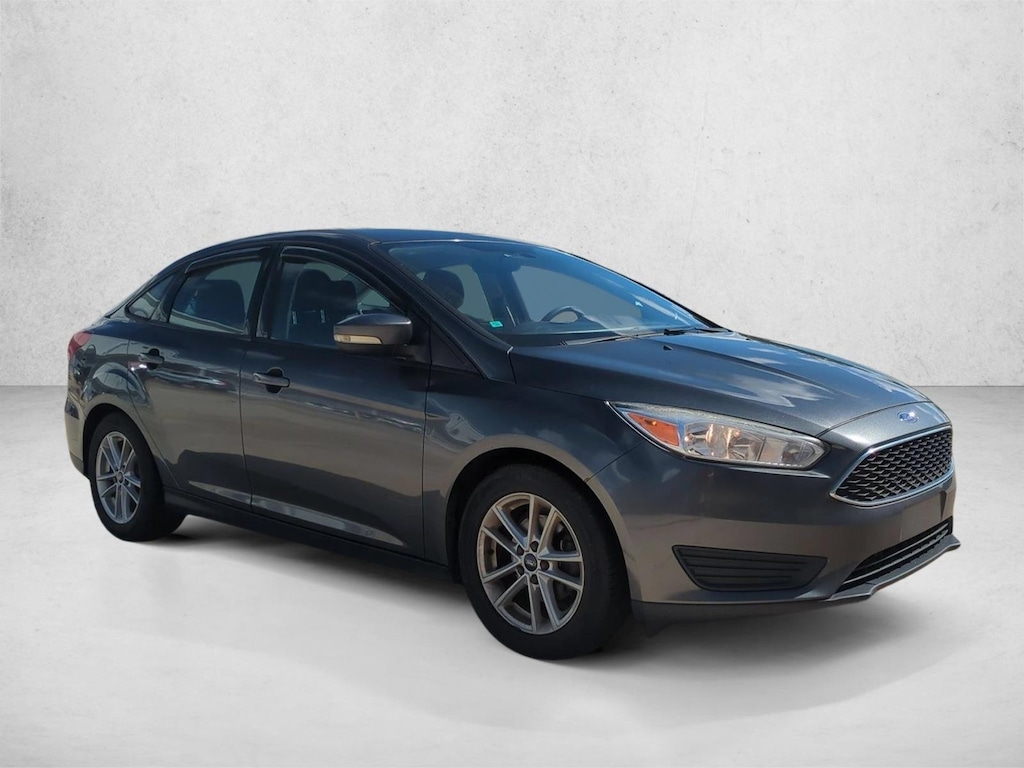 Used 2017 Ford Focus SE Sedan