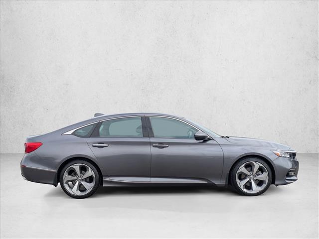 2018 Honda Accord Touring 2.0T photo 4