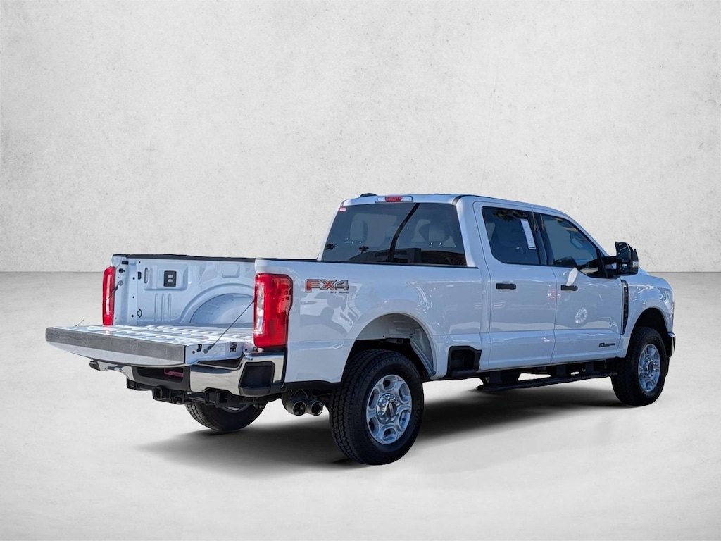 New 2026 Ford F-250 XLT Truck Crew Cab