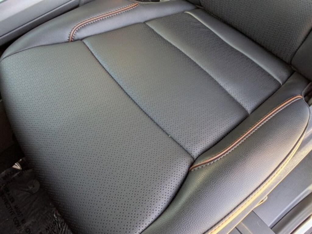 New 2025 Ford F-350 LARIAT Truck Crew Cab