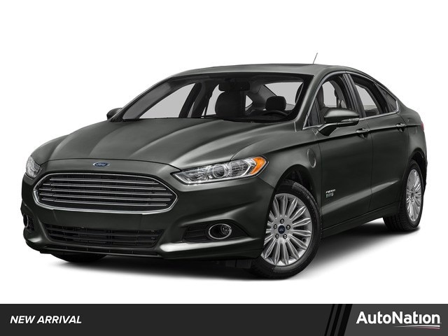 2016 Ford Fusion Plug-In Hybrid SE Luxury's photo
