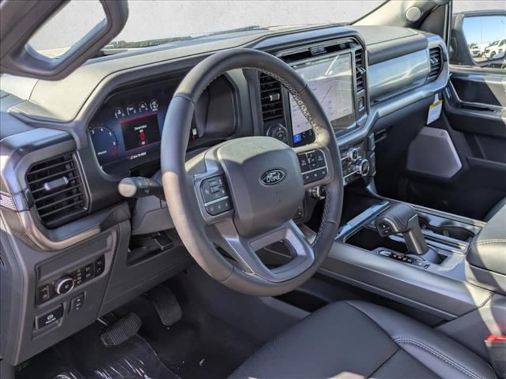 New 2025 Ford F-150 LARIAT Truck SuperCrew Cab