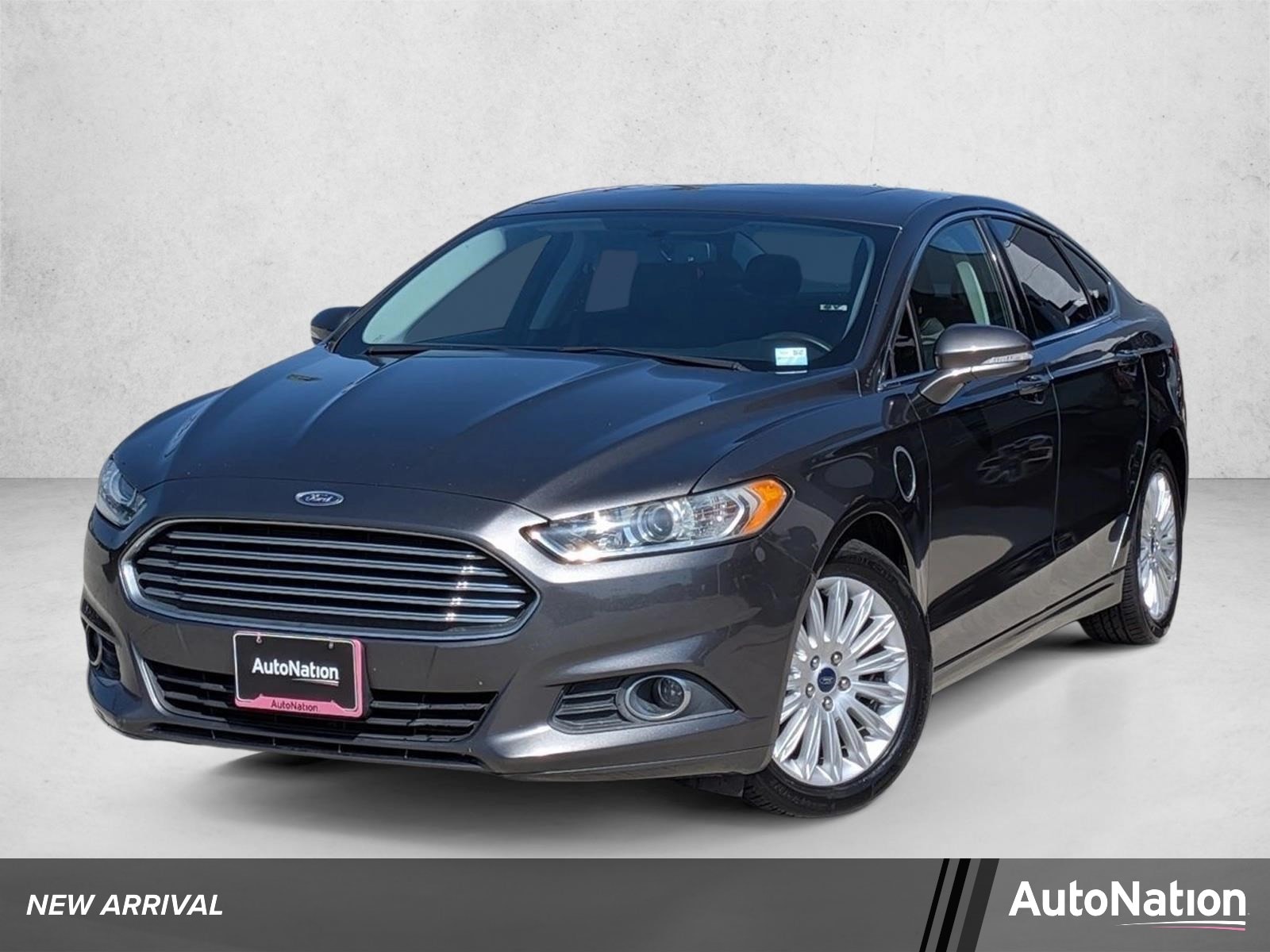 2016 Ford Fusion Plug-In Hybrid SE Luxury's photo