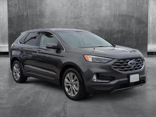 2019 Ford Edge Titanium photo 3