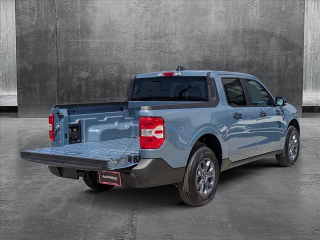 2025 Ford Maverick XLT photo 2