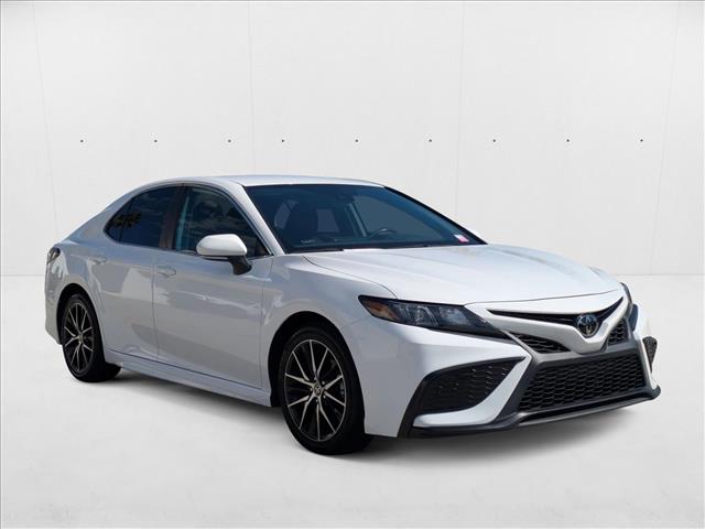 2023 Toyota Camry SE photo 3
