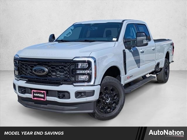 2025 Ford F-350 Super Duty Lariat's photo