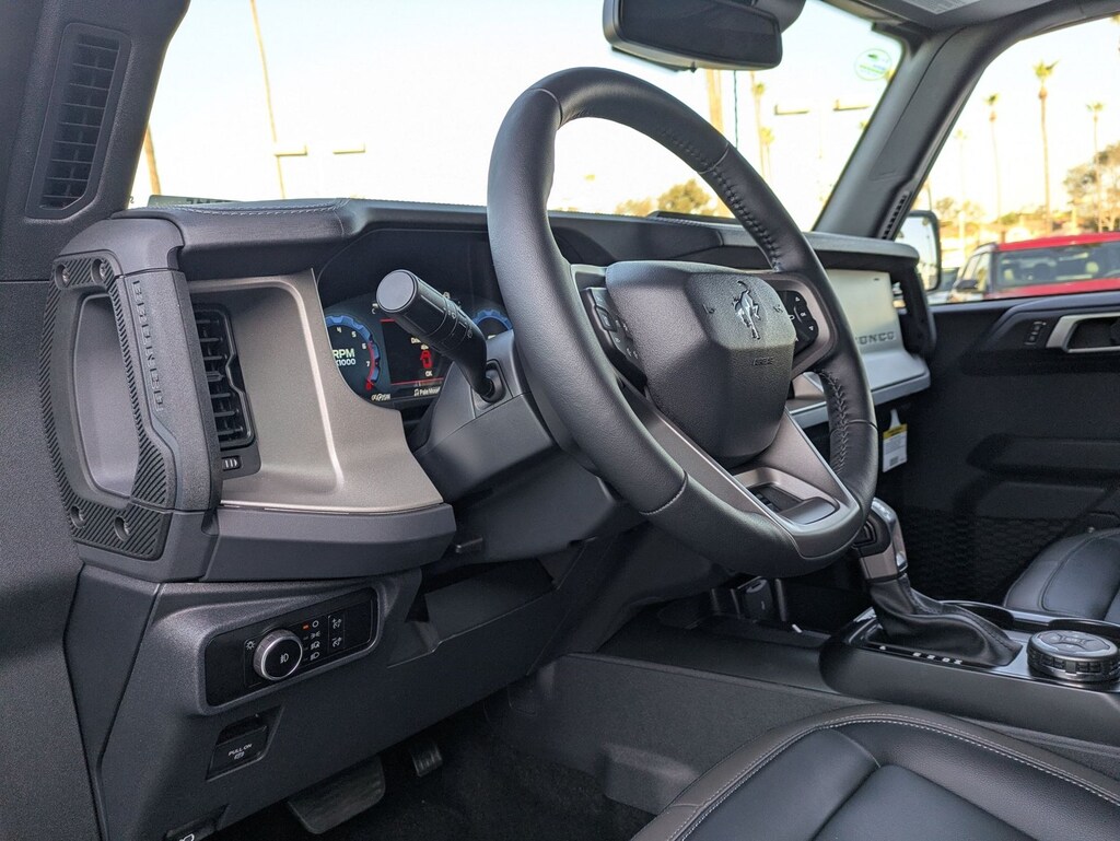 New 2025 Ford Bronco Outer Banks SUV