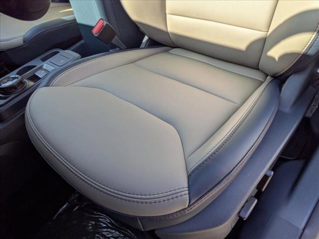 New 2025 Ford Maverick LARIAT Truck SuperCrew