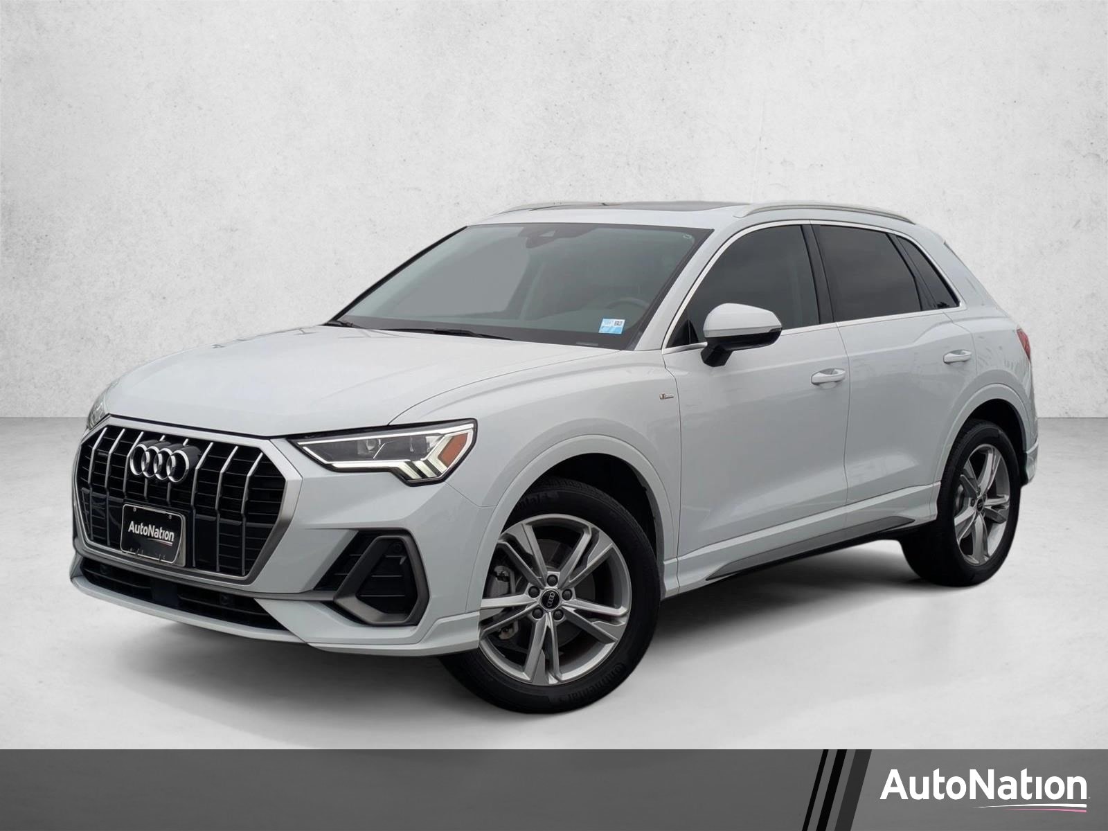 2022 Audi Q3 45 TFSI S Line Premium Plus quattro's photo