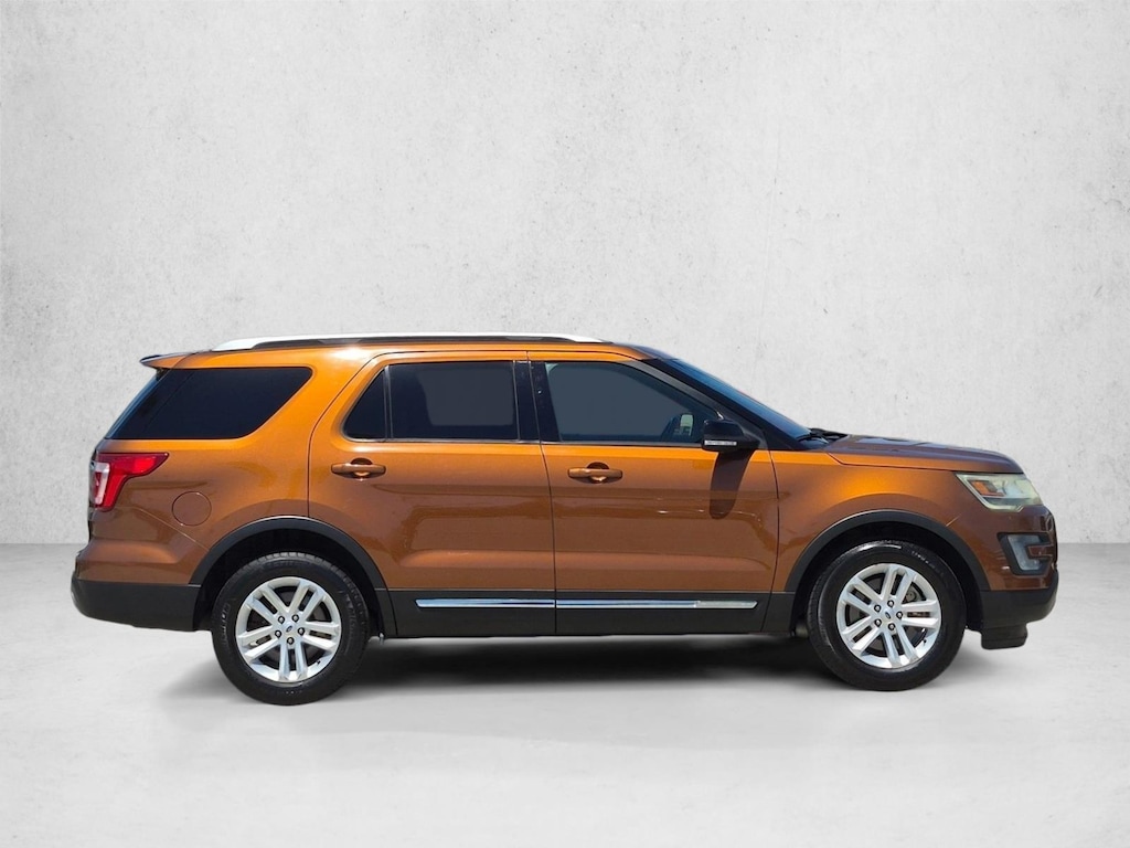 Used 2017 Ford Explorer XLT SUV