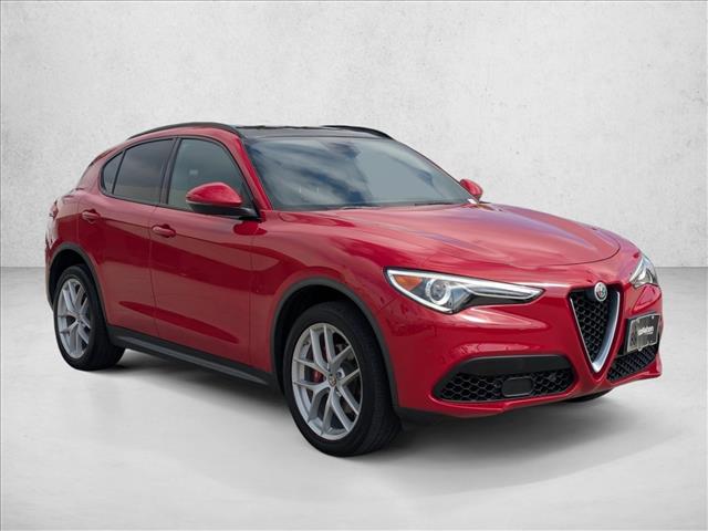2019 Alfa Romeo Stelvio Ti Sport photo 3