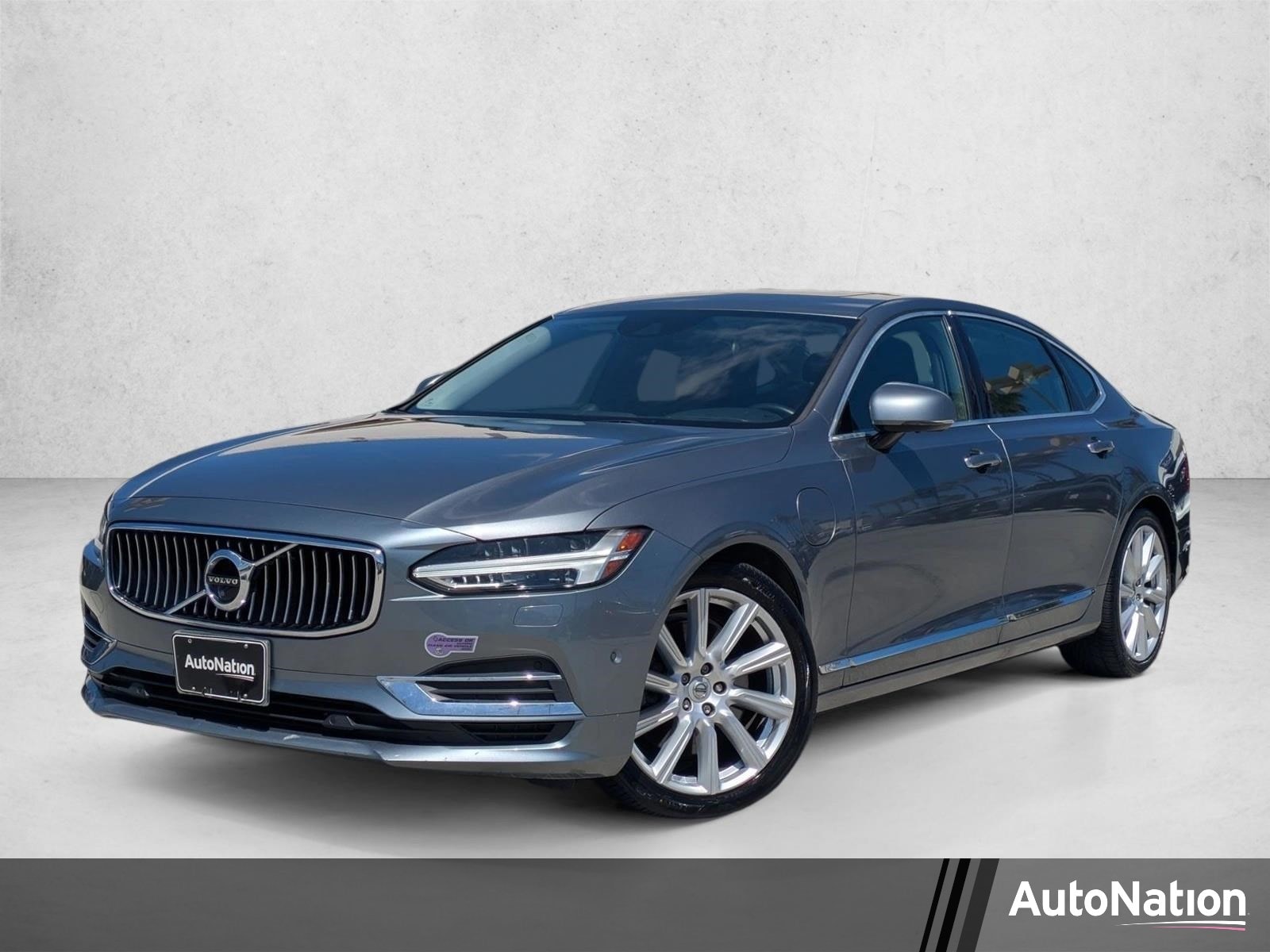 2018 Volvo S90 T8 Inscription PHEV AWD's photo