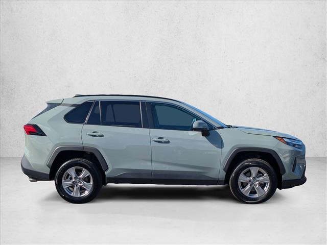 2023 Toyota RAV4 XLE photo 4