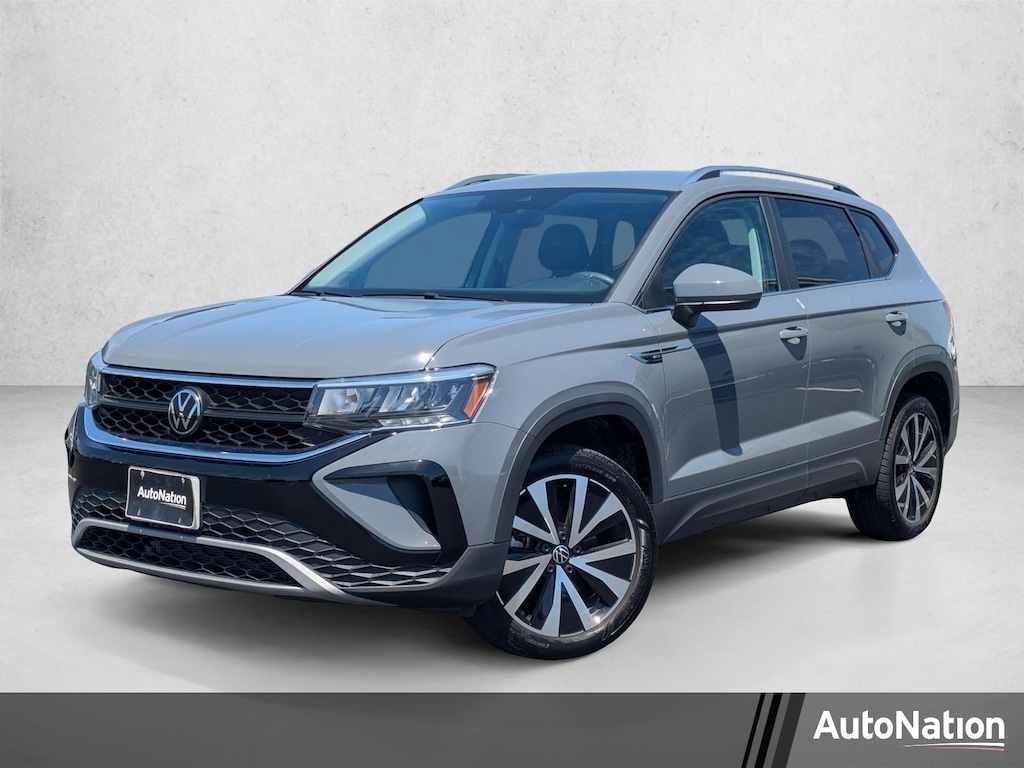 Used 2024 Volkswagen Taos SE SUV