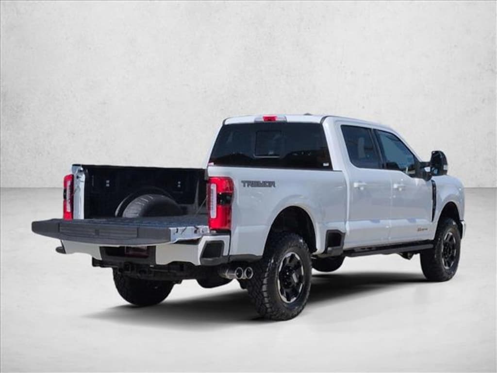 New 2026 Ford F-350 Platinum Truck Crew Cab