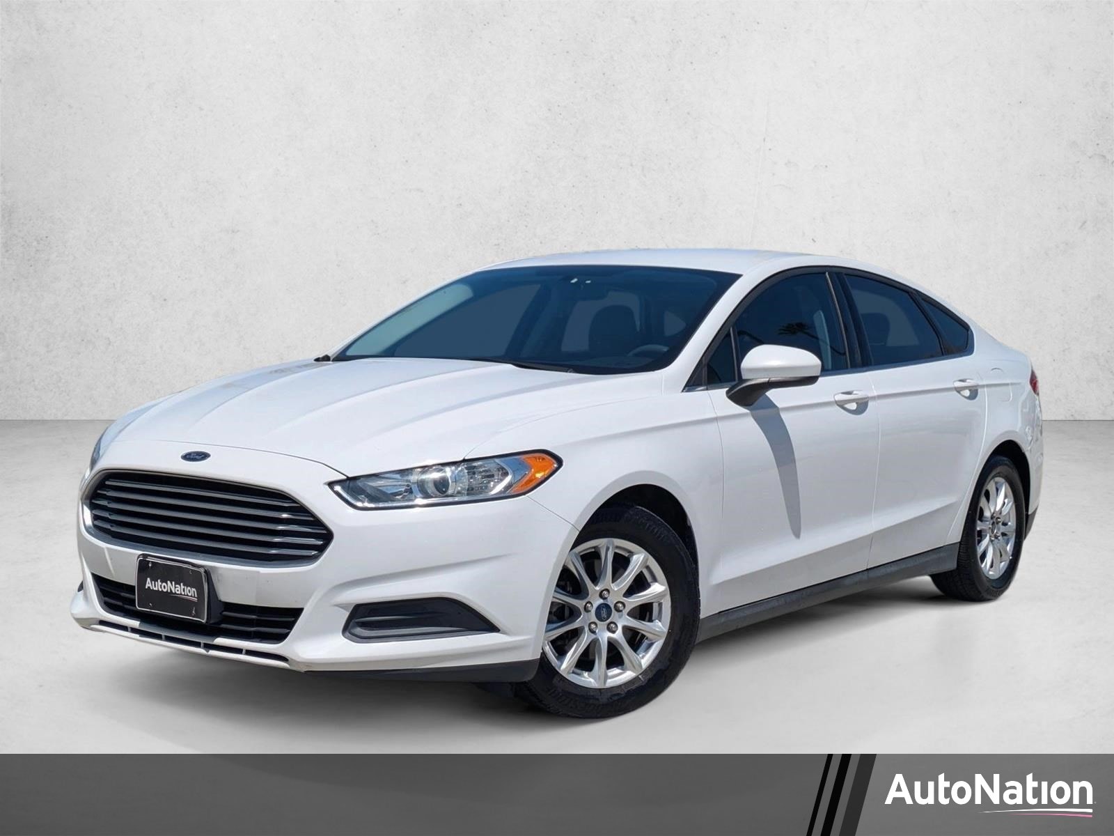 2016 Ford Fusion S FWD's photo