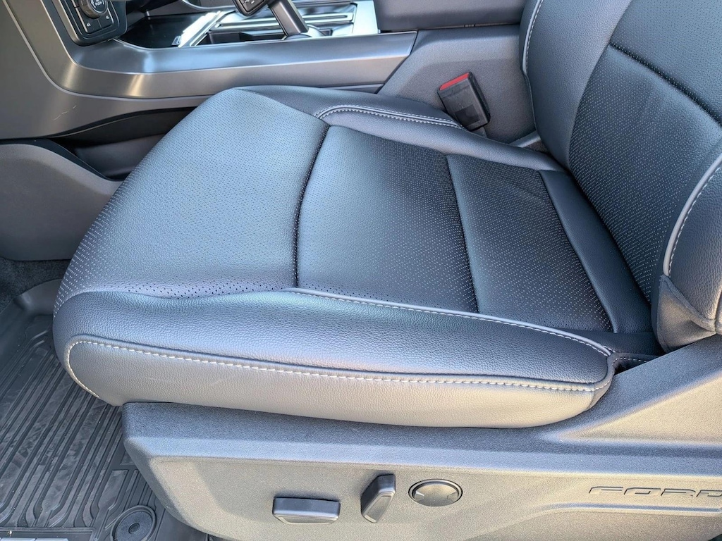 New 2026 Ford F-150 LARIAT Truck SuperCrew Cab