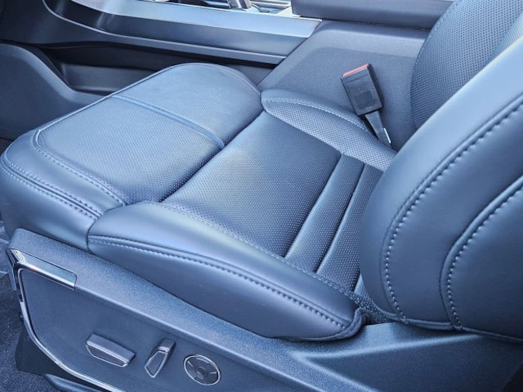 New 2025 Ford F-150 Platinum Truck SuperCrew Cab