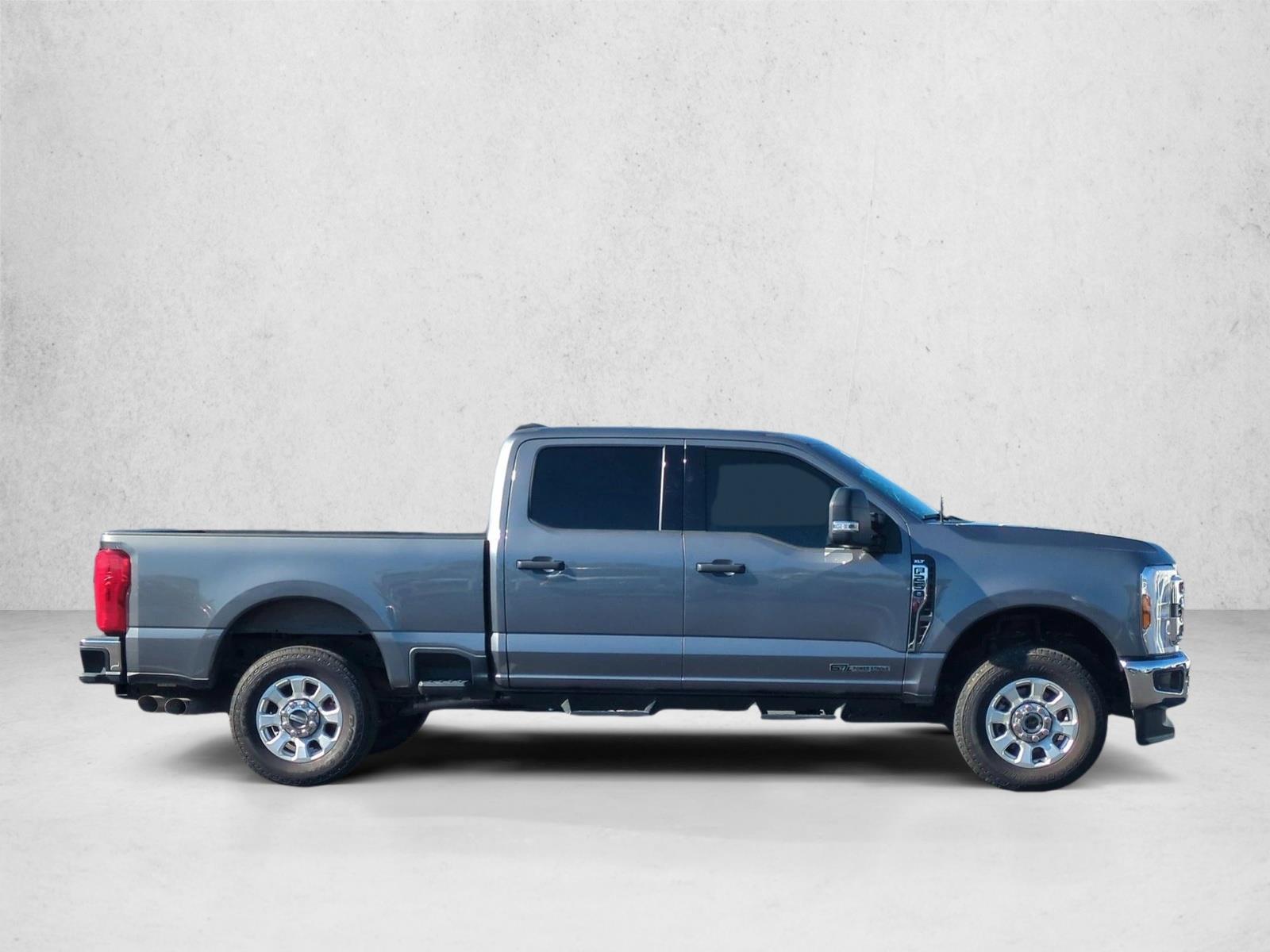 Certified 2024 Ford F-250 XLT Truck Crew Cab
