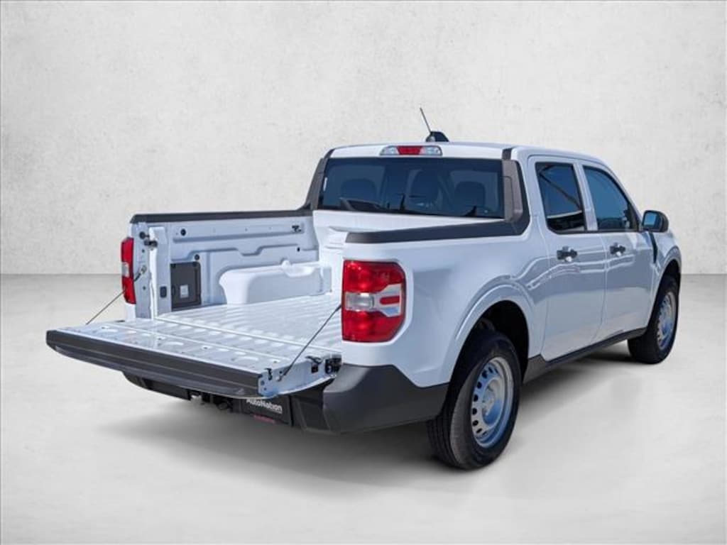 New 2025 Ford Maverick XL Truck SuperCrew